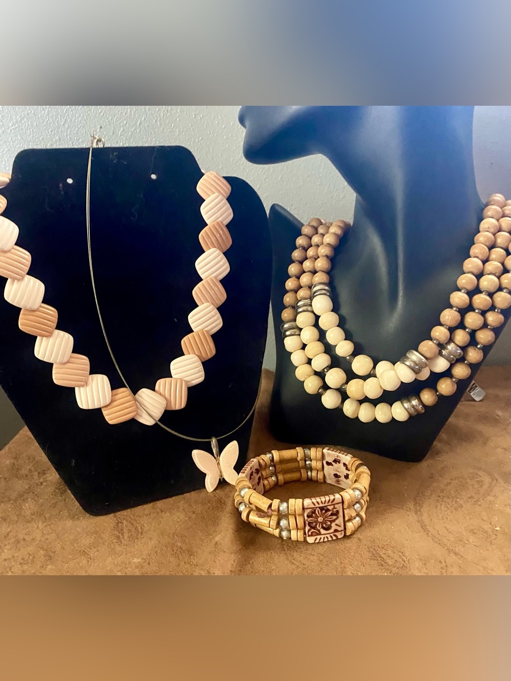 Vintage 1980s Avon Necklace. Handmade Cream & Tan Wooden Bead Jewelry Set
